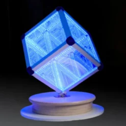 Cubo rotante infinito