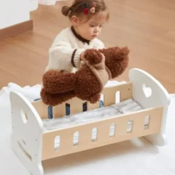 Culla per bambole in legno