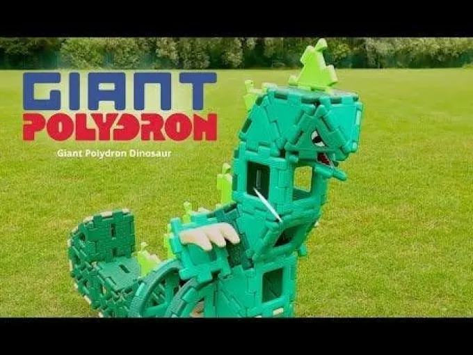 Dinosauro polydron gigante