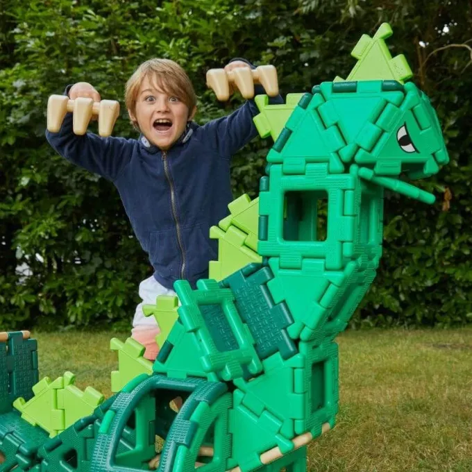 Dinosauro polydron gigante