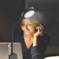 Lampada led nera da scrivania
