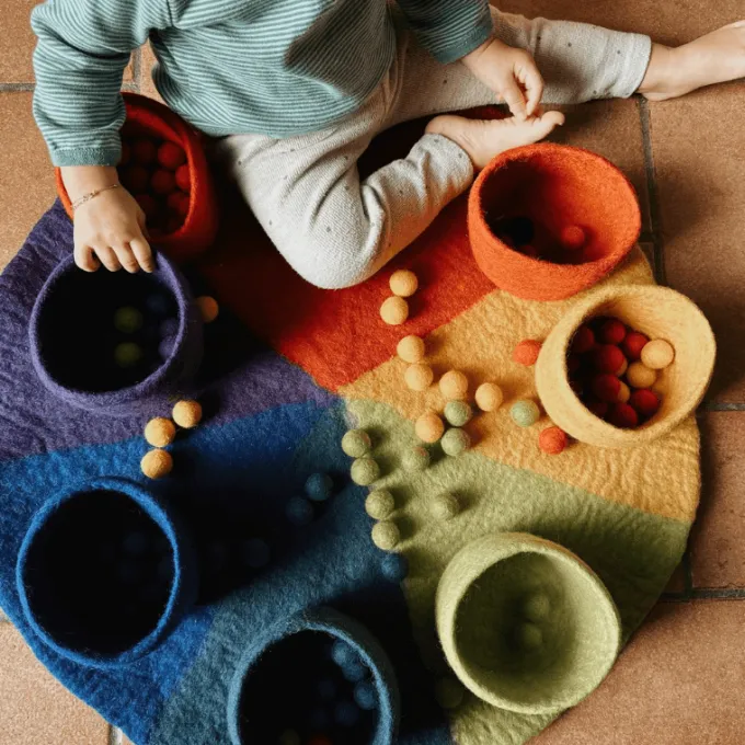 Set tappeto e loose parts in feltro