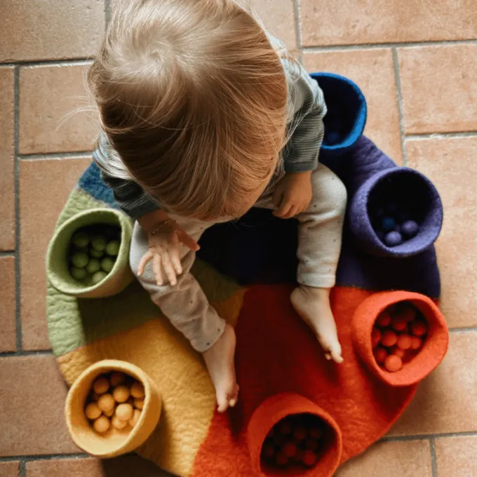 Set tappeto e loose parts in feltro