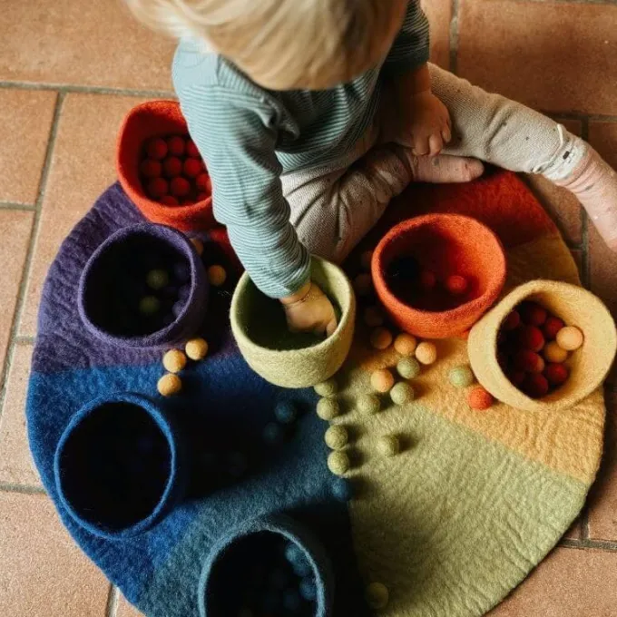 Set tappeto e loose parts in feltro
