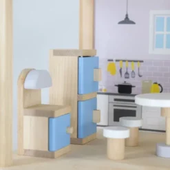 Villetta delle bambole in legno colorato